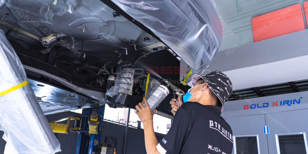 Phun POLYUREA : Lớp Bảo Vệ Bề Mặt Tuyệt Vời Cho Các Phương Tiện 3 phun polyurea lop bao ve be mat tuyet voi cho cac phuong tien