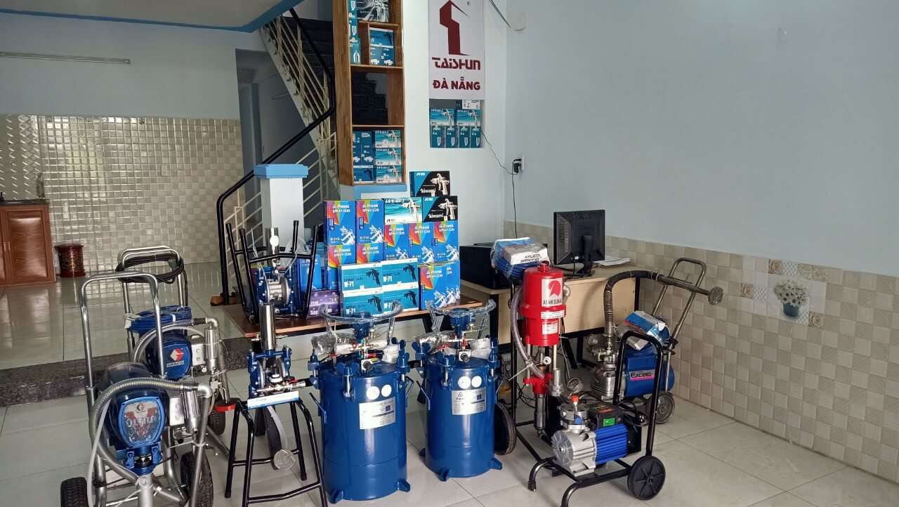 Trải Nghiệm Quy Trình Phun Sơn Nhà Dân Bằng Máy phun sơn Graco 490PC 2 may phun son tai da nang taishun